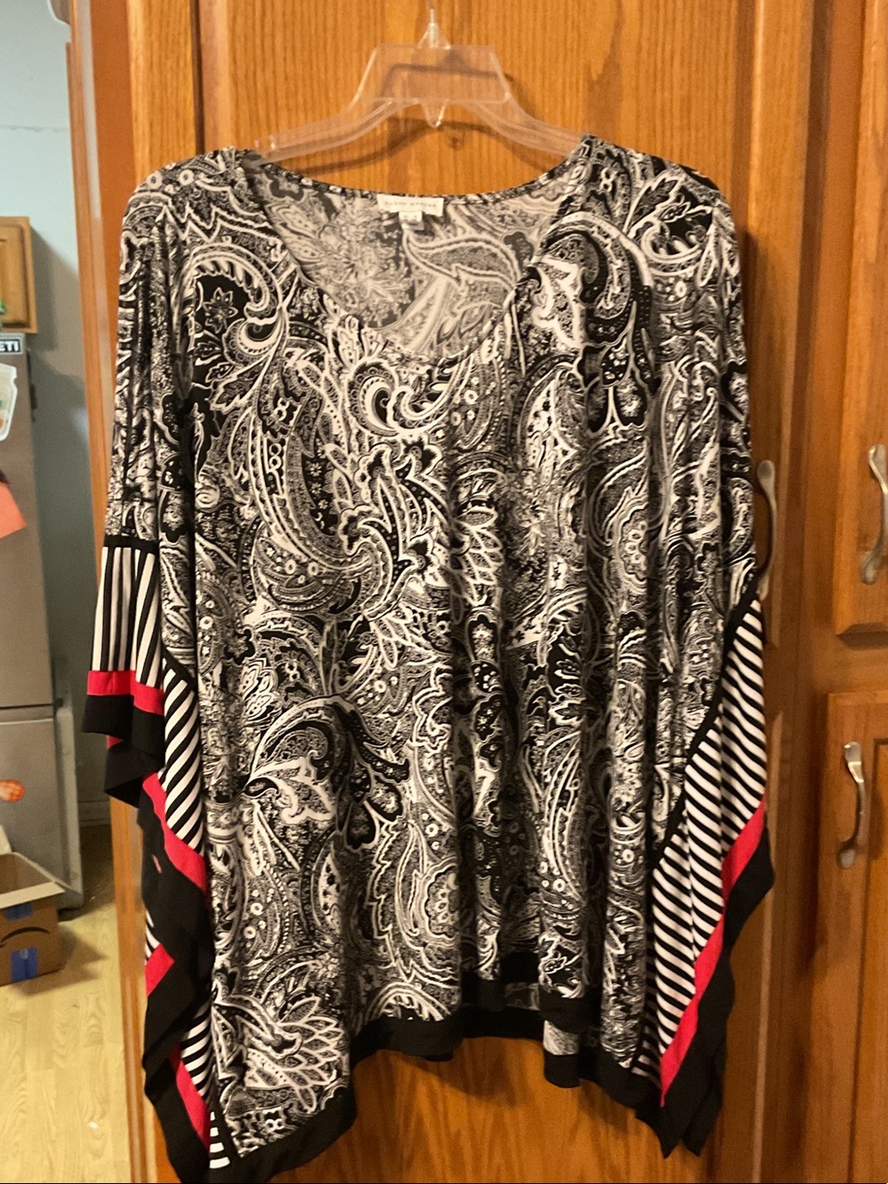 Susan Graver Black & White Paisley cover up / short caftan Pink Stripe size 1X